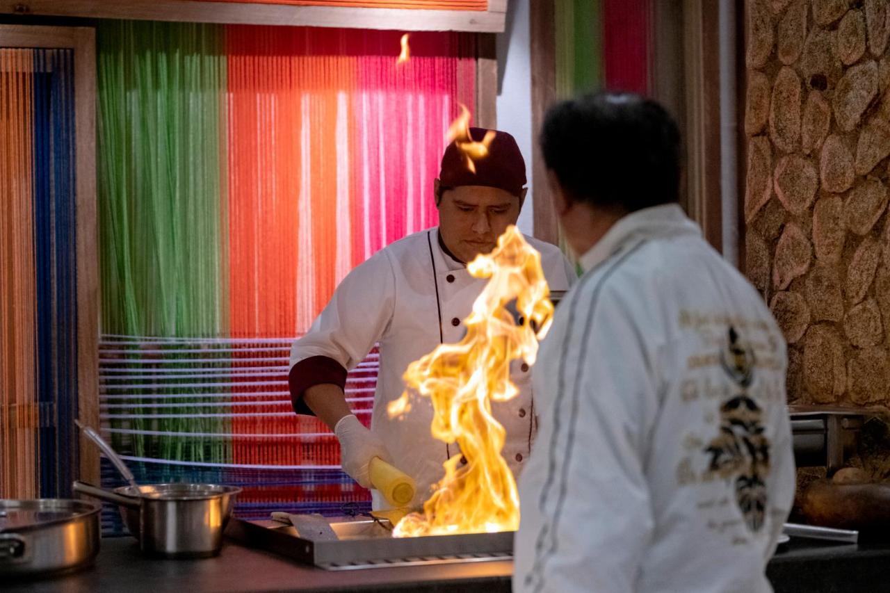 ホテル オテル パラシオ デ サル コルチャニ エクステリア 写真
